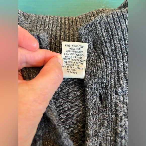L.L. Bean Men’s 100% Gray Lambs Wool Sweater Pullover Henley Size XL Classic - Picture 6 of 8